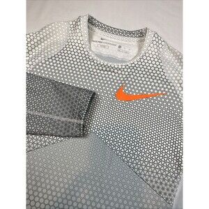 Nike EUC Men's Pro HyperWarm Fitted Gray/White Training  Hexodrome Crewneck XL